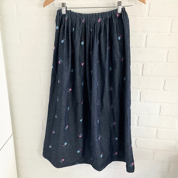 Vintage Handmade Maxi skirt Floral daisies Embroideries Dark wash Denim XS - Picture 2 of 8